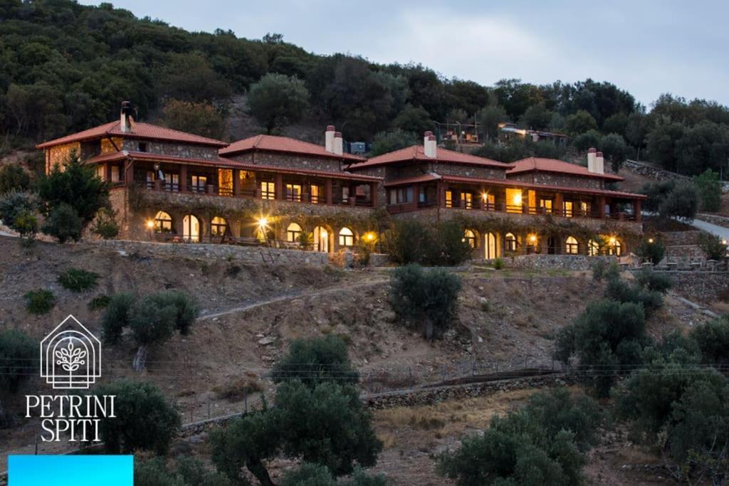 Petrini Spiti Villa Пиргадикия Екстериор снимка